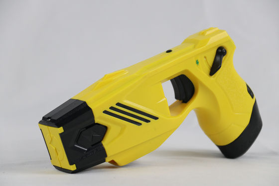 kopen Enkelschots Taser met 55KV Uitgangsspanning IP57 Waterdicht en 7 Meter Bereik voor Wetshandhaving online vervaardiging